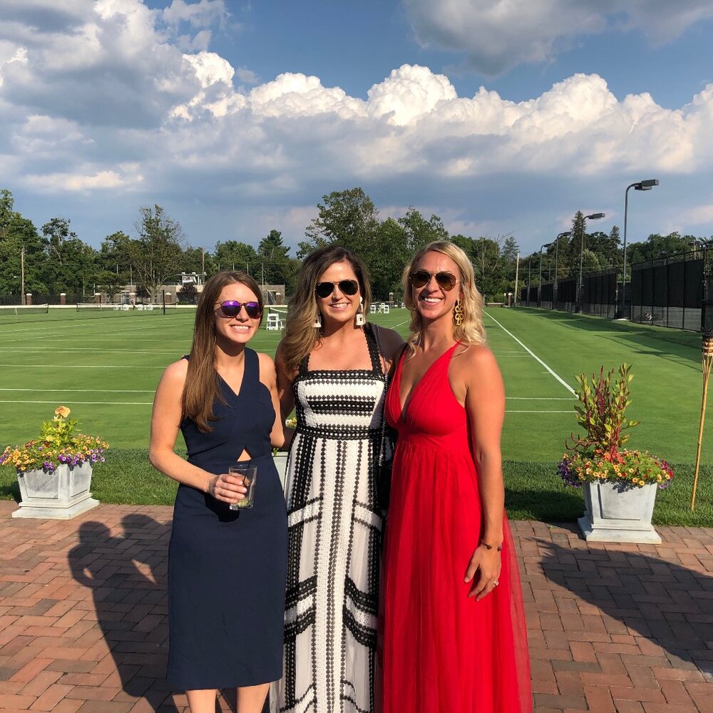 BCBGMAXAZRIA Two-Tone Scalloped Lace Gown